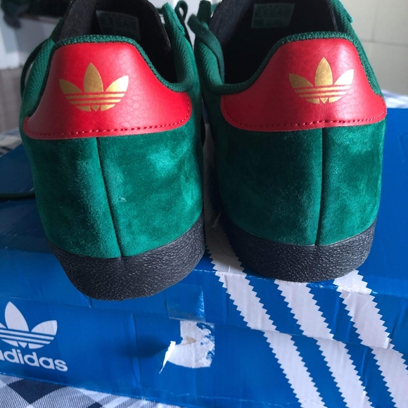 Green and red Adidas Gazelle trainers - Picture 6 of 6